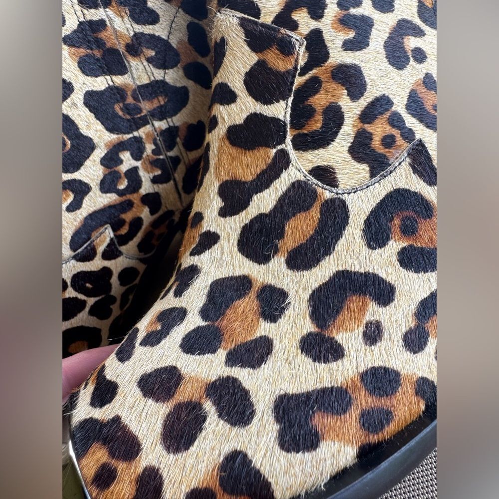 DUNDAS x REVOLVE Gigi Bootie in Tan – Leopard Print – Metal Toe – Size 8,5 - Picture 11 of 11